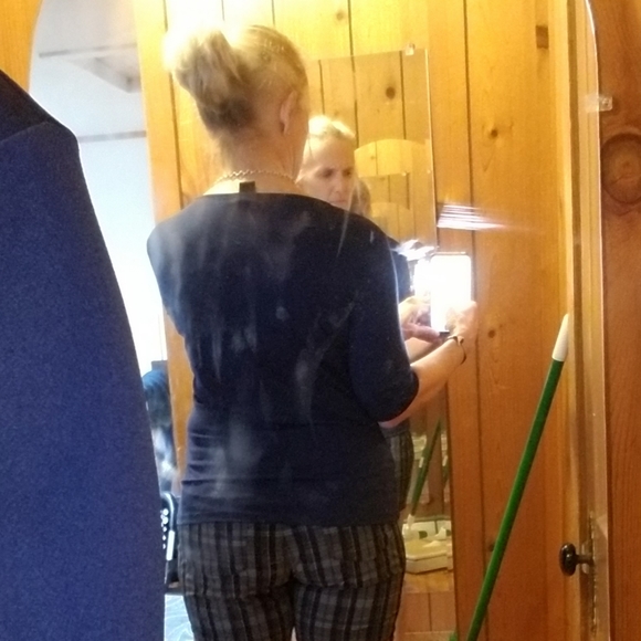 Ann Taylor blouse - Picture 2 of 4